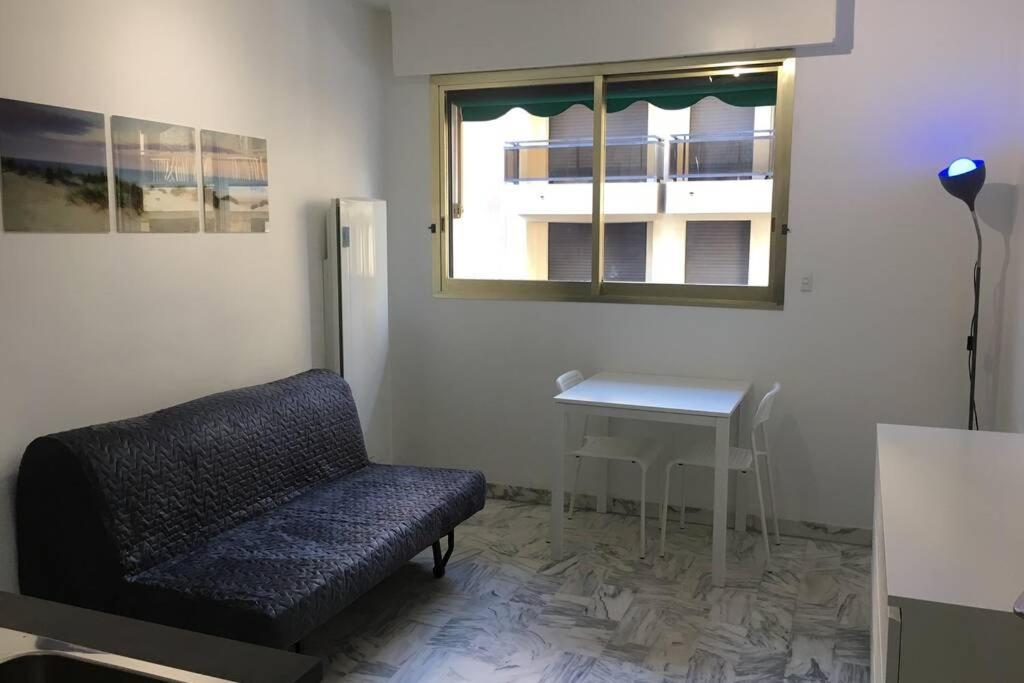 Studio Meuble Proche Plages Et Vieille Ville Antibes Bagian luar foto